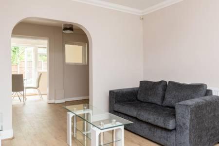 برمنغهام Solihull/Nec/Airport 3 Bedroom Semi-Detached House المظهر الخارجي الصورة